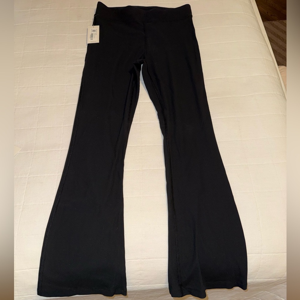 Outdoor Voices SuperForm Rib Kick Flare Pants - Black - Size M